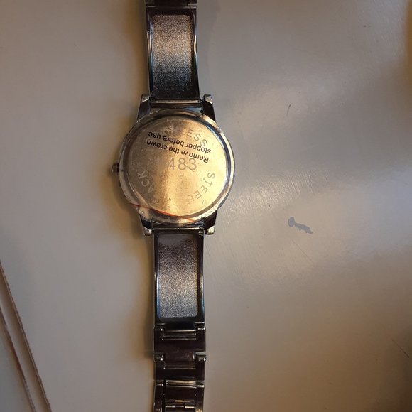 BLINGY WATCH! - Picture 5 of 5